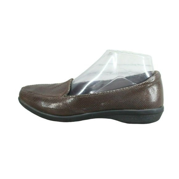 Clarks Collection Brown Leather Slip On Cushioned Loafer Shoes Size 6.5 M - Picture 1 of 9